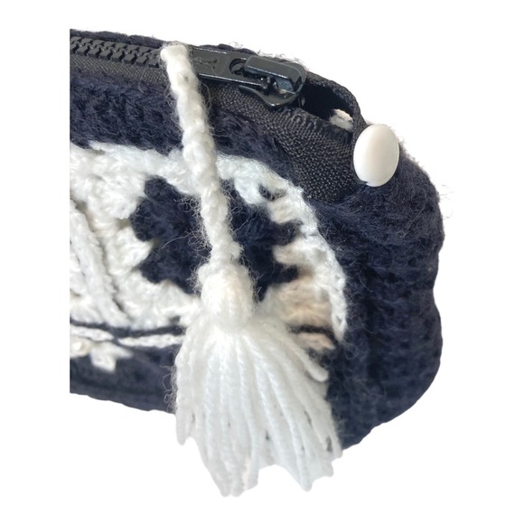 Vintage Granny Square Zip Bag Black & White with Pearls Handmade - Picture 7 of 8